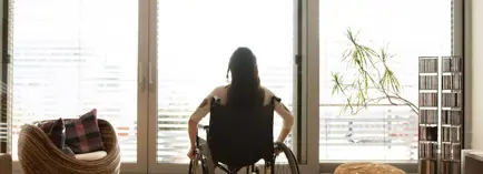 Header afbeelding Dame In Rolstoel