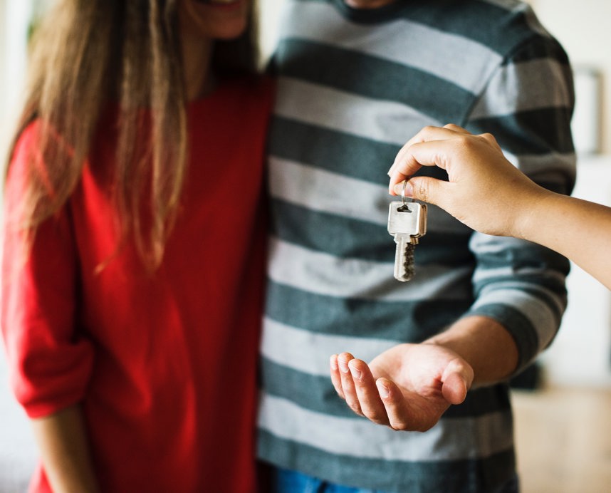 Couple Home House 1288482